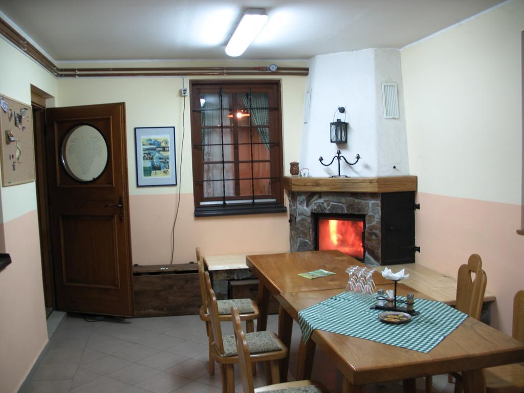 Turisticna Kmetija Dervaric Villa Лютомер Екстериор снимка