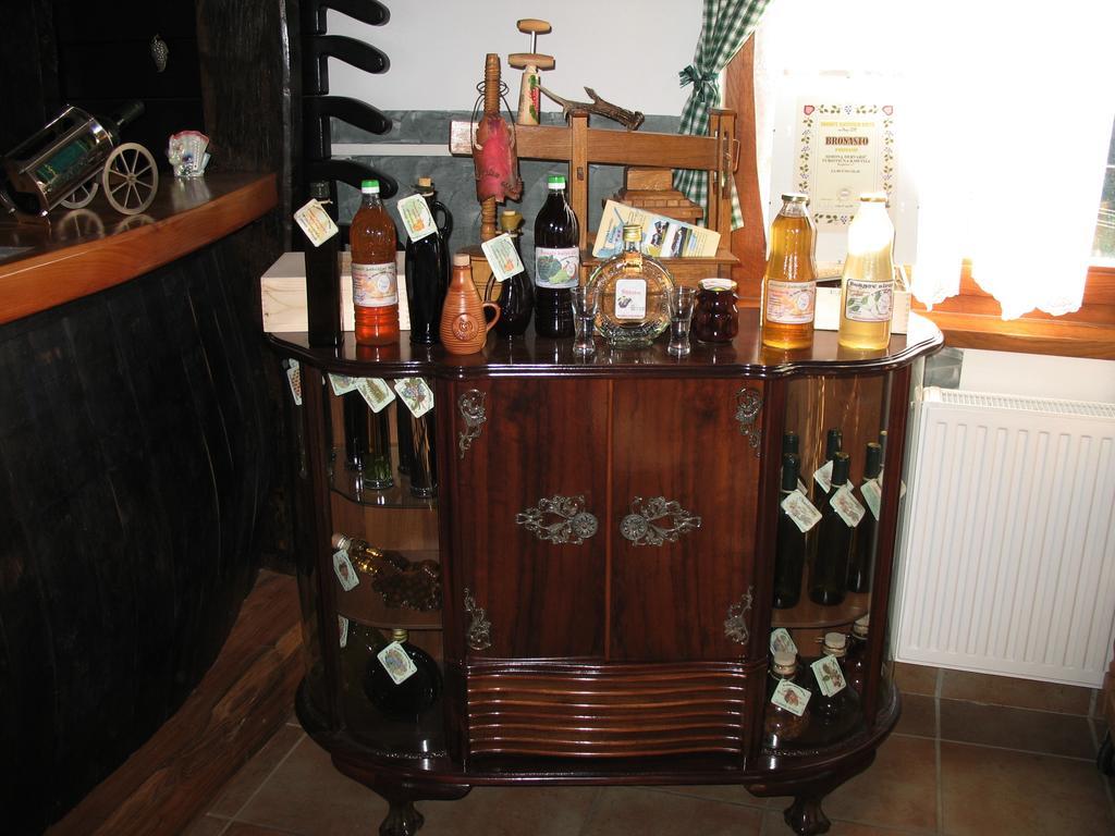 Turisticna Kmetija Dervaric Villa Лютомер Екстериор снимка